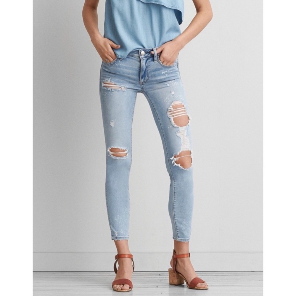 American Eagle Distressed Jeans